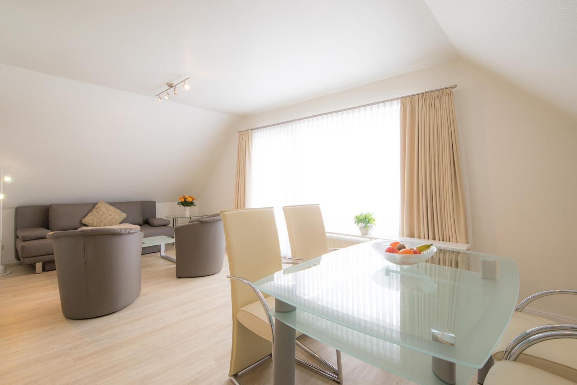 Haus Regina Apartment ทิมเมนดอร์เฟอร์ ชตรันด์ ภายนอก รูปภาพ